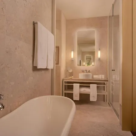 Hotell The Ivens, Autograph Collection 5*