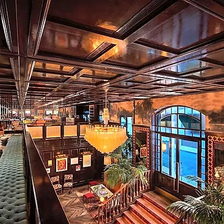 The Ivens, Autograph Collection Hotell
