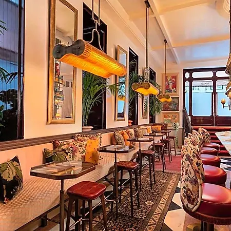 The Ivens, Autograph Collection Hotell