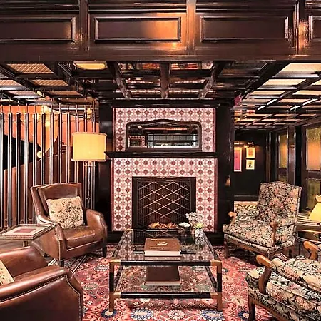 The Ivens, Autograph Collection